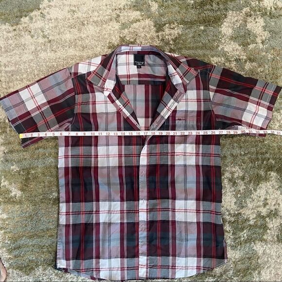 14. Mens size L Sahara Club short sleeve button down - Picture 11 of 11